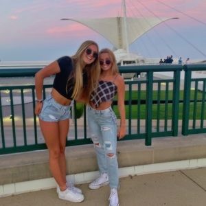 Meet your Posher, Hannah